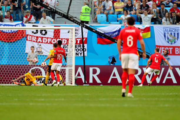 及其背后的 及其背后的