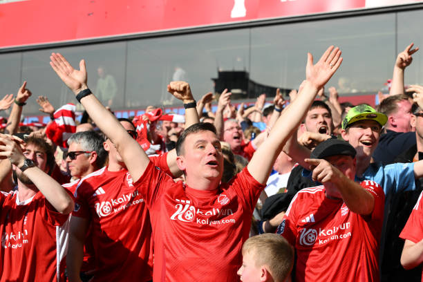 的對抗中 的對抗中