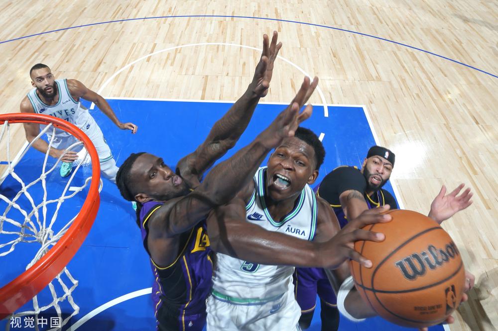 港的商業佈 港的商業佈