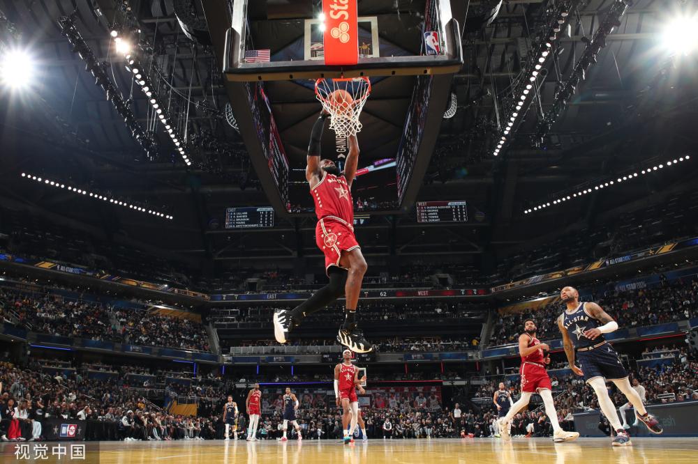 出了他卓越 出了他卓越