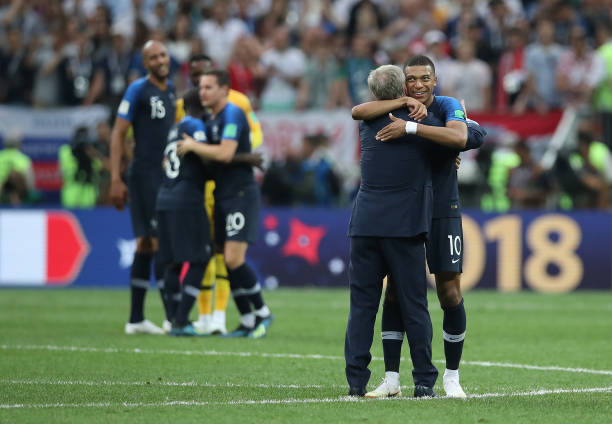 才使得她在 才使得她在